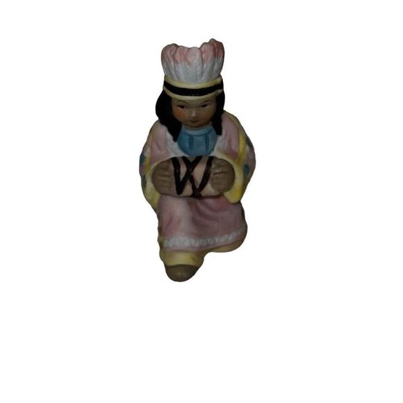 House of Lloyd Christmas Around the World Native American CHIEF Kneeling Gift - Picture 1 of 6